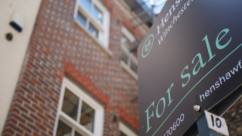 Halifax predicts a house price rise